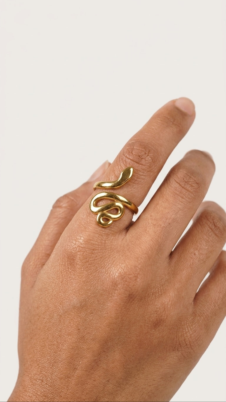 Shiny Snake Ring 18K Gold Colour Plated